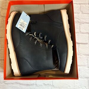 New in box! Big Kids Black Boots